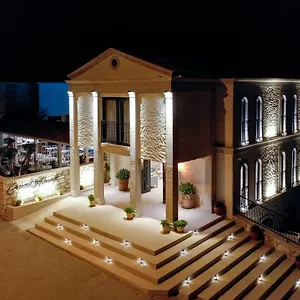 cemal-alacati-butik-hotel.aegeanhotels.net/